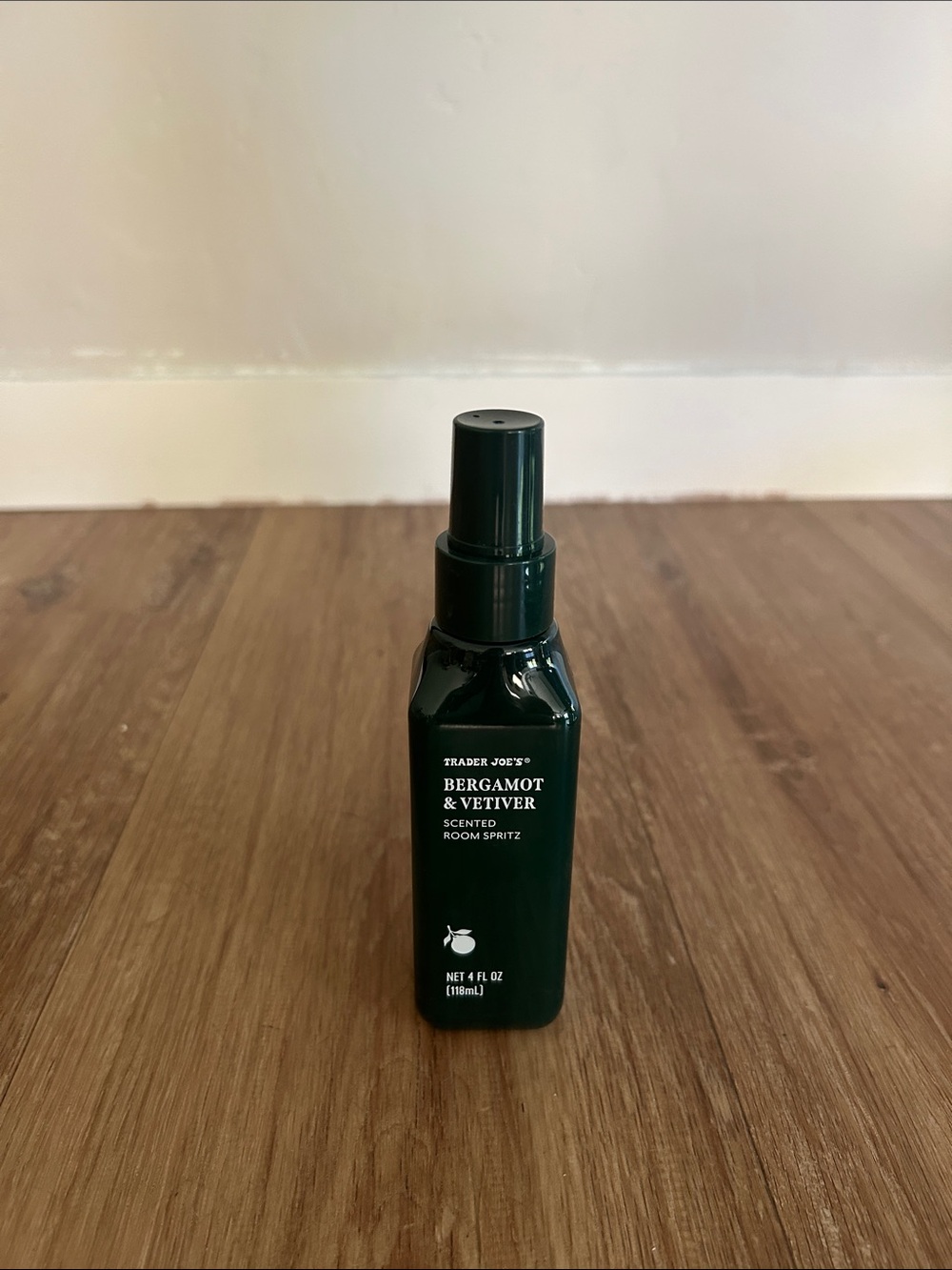 Bergamot & Vetiver Scented Room Spritz - Dark Green